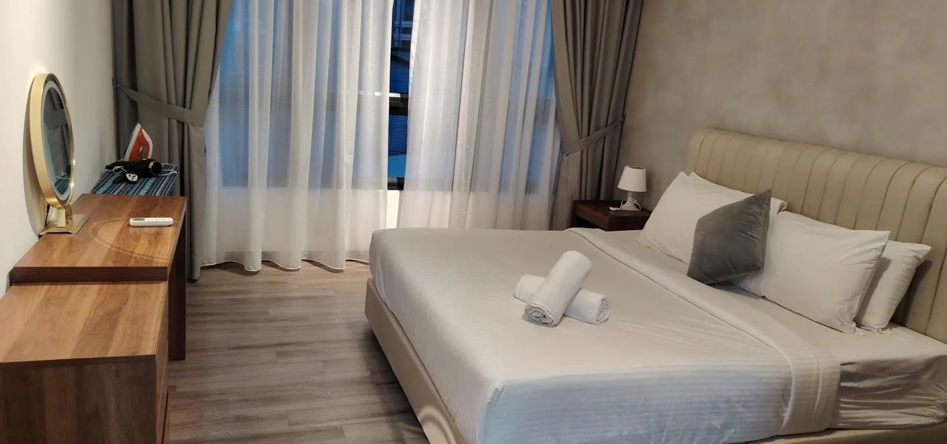 Klcc Agile Beyond Residences Kuala Lumpur Apartment